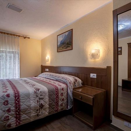 Hotel Cecchin Aosta Dış mekan fotoğraf