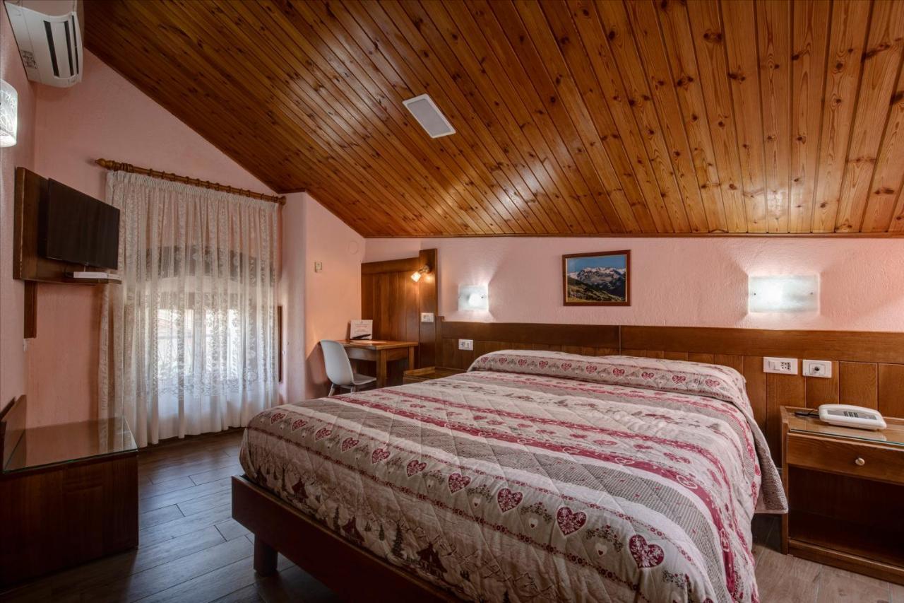 Hotel Cecchin Aosta Dış mekan fotoğraf