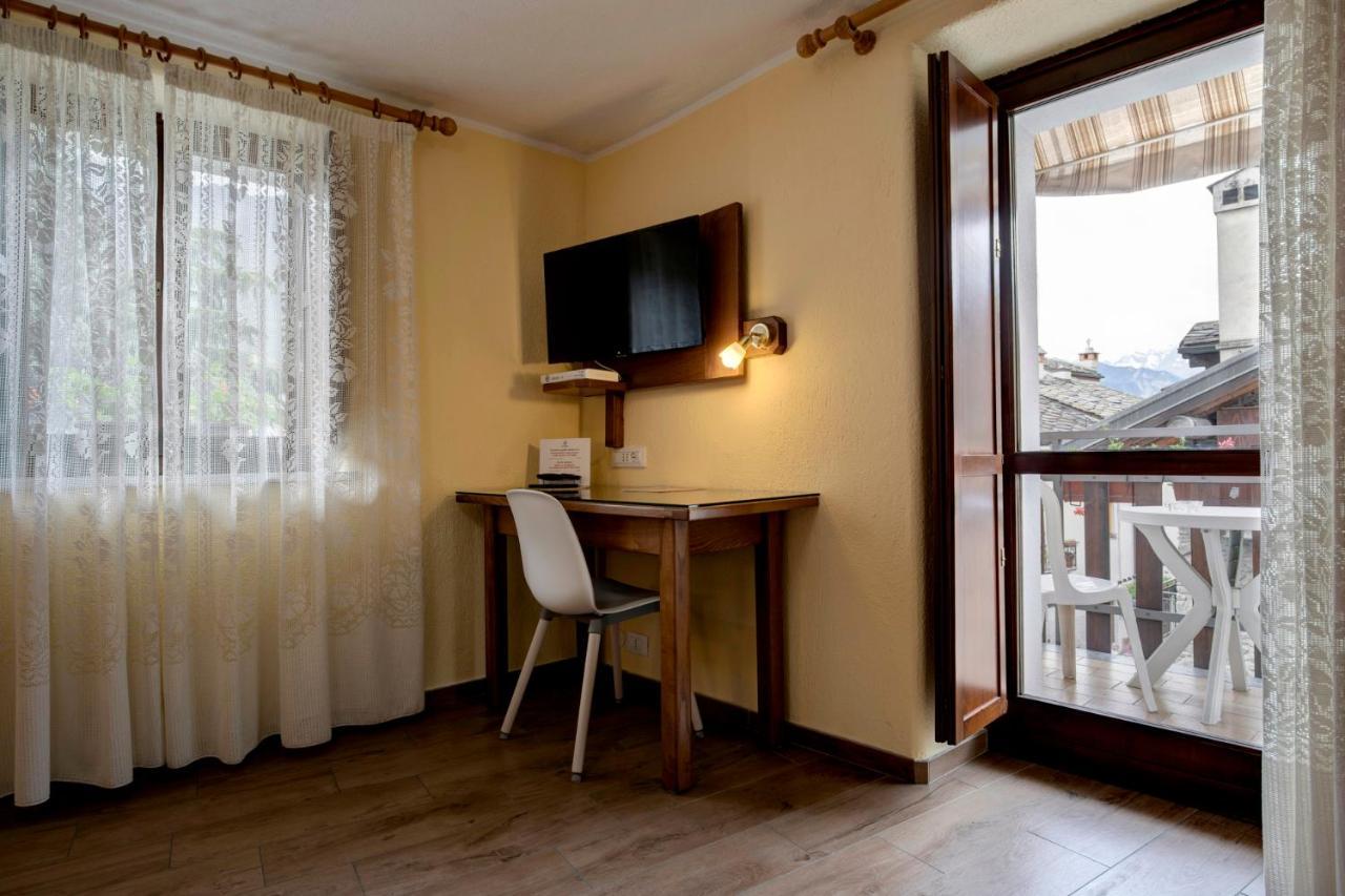 Hotel Cecchin Aosta Dış mekan fotoğraf