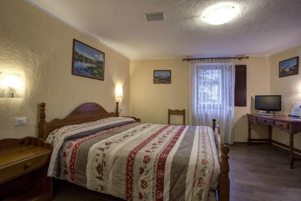 Hotel Cecchin Aosta Dış mekan fotoğraf