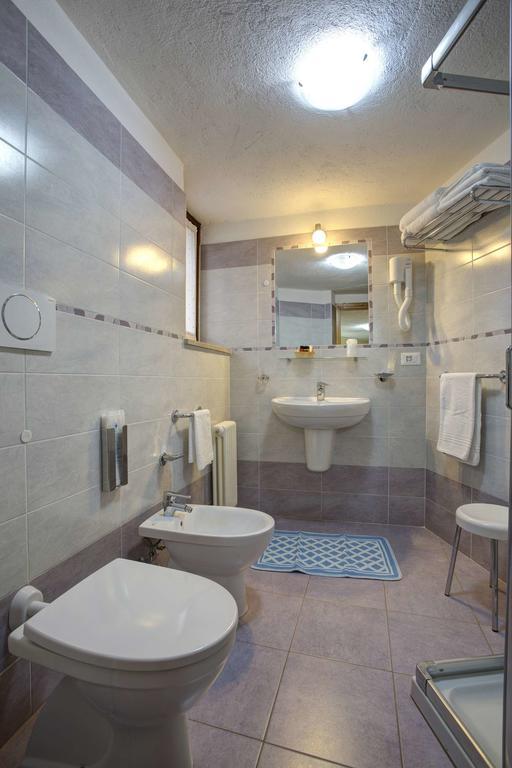 Hotel Cecchin Aosta Dış mekan fotoğraf