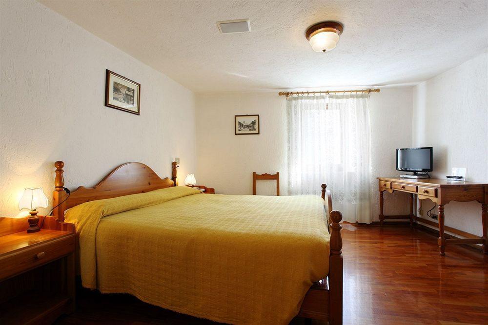 Hotel Cecchin Aosta Dış mekan fotoğraf