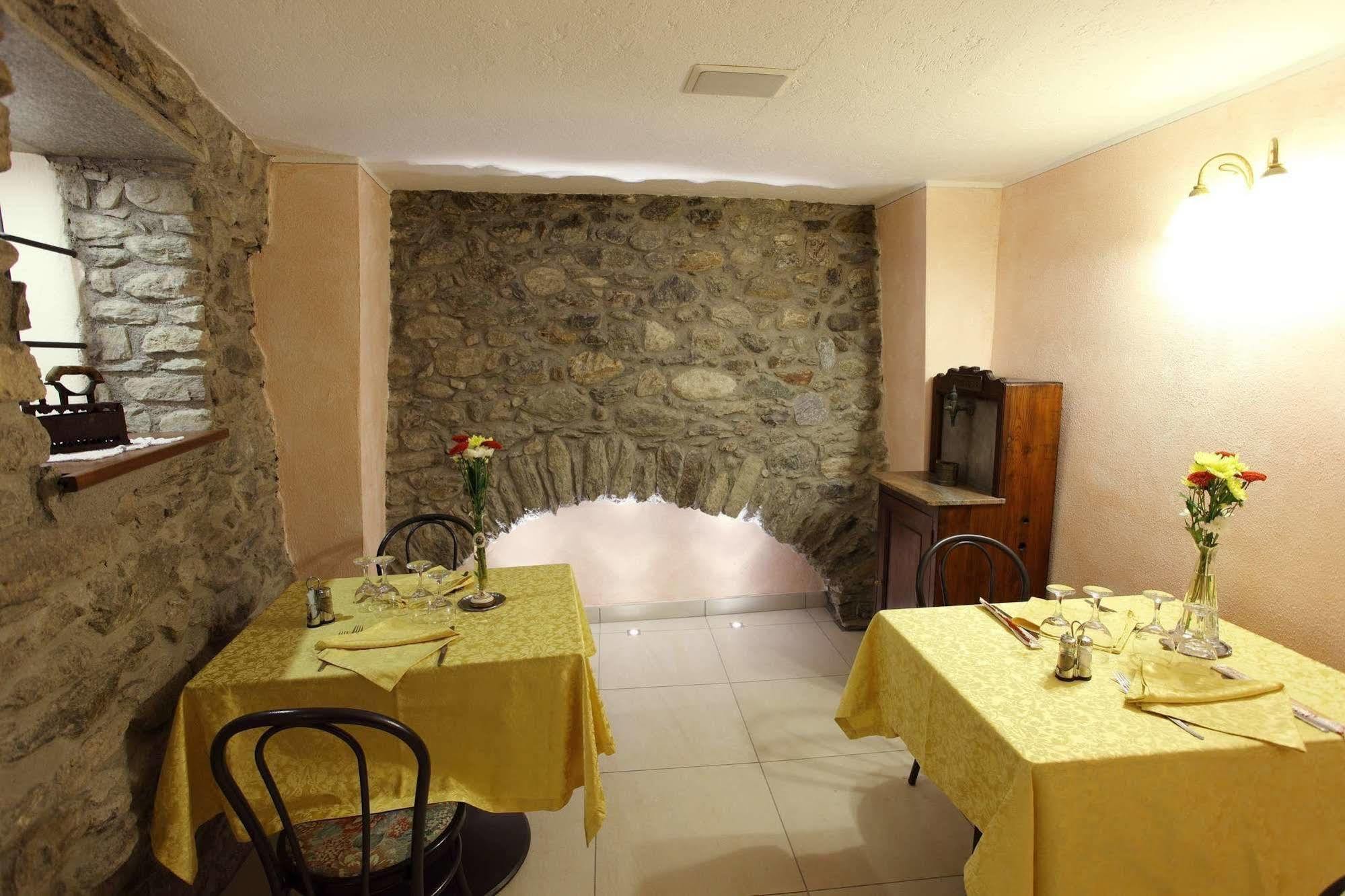 Hotel Cecchin Aosta Dış mekan fotoğraf