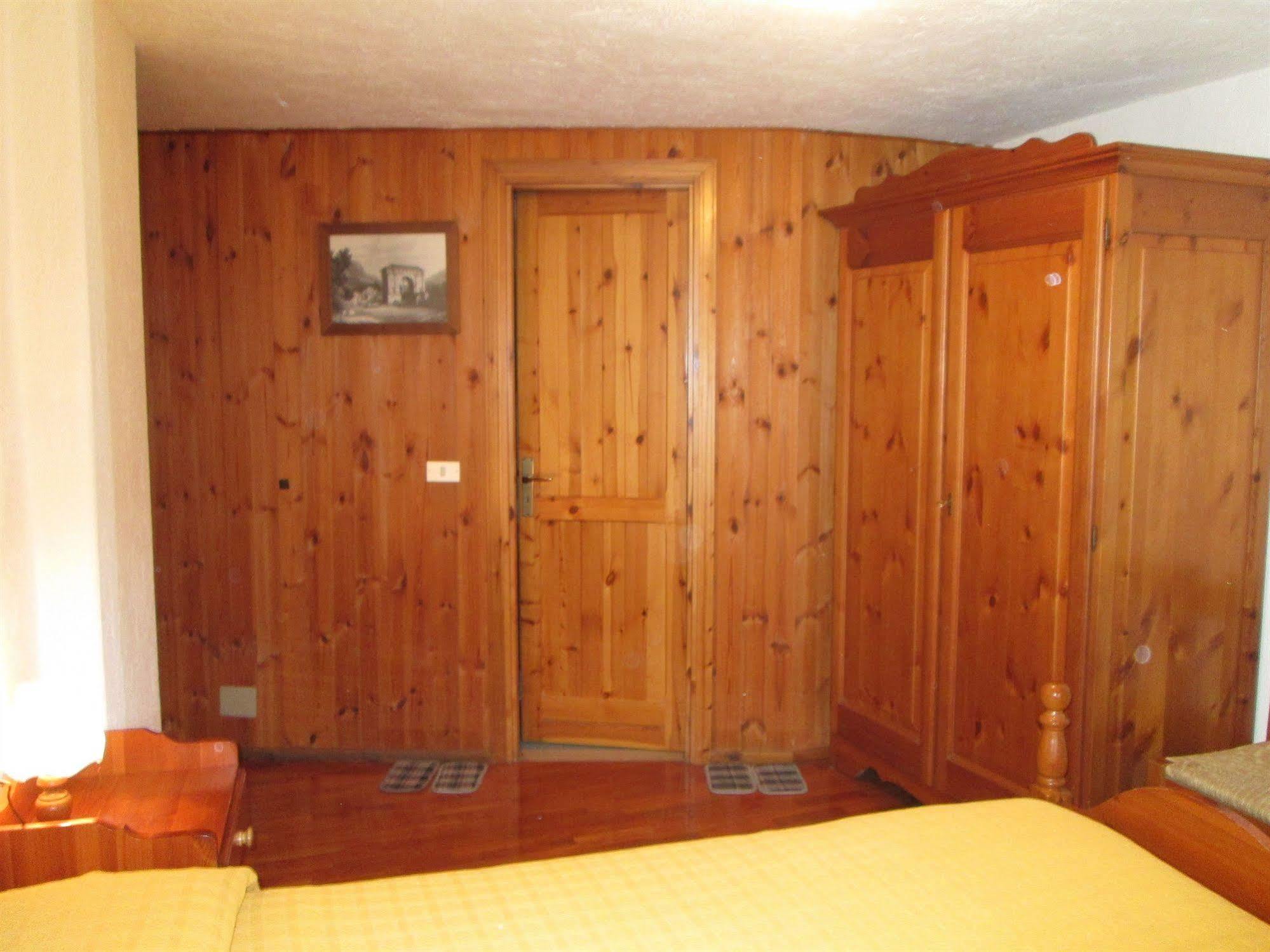 Hotel Cecchin Aosta Dış mekan fotoğraf