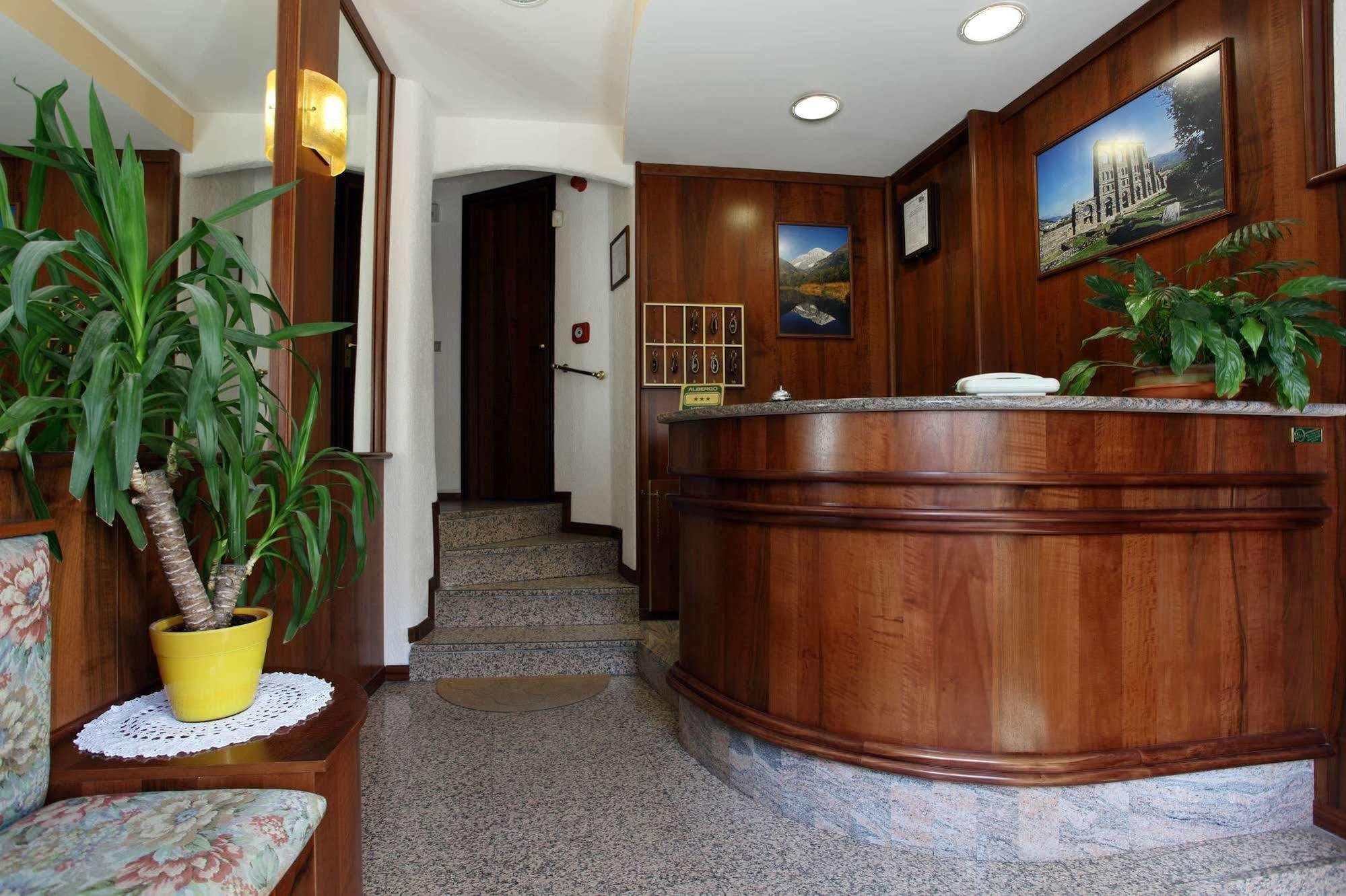 Hotel Cecchin Aosta Dış mekan fotoğraf